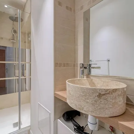 Apartment Beautiful Apartement With 2 Bedrooms In Centre